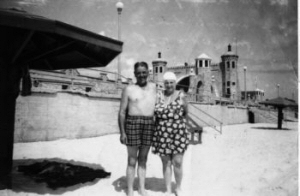Laurence and Ester Ward on Daytona Beach, Florida, USA, August 1954